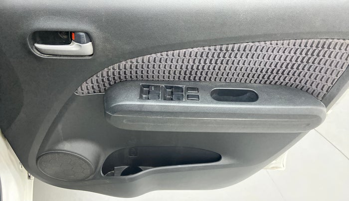 2013 Maruti Ritz VDI, Diesel, Manual, 58,094 km, Driver Side Door Panels Control