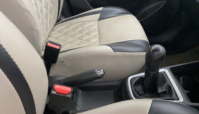 2019 Maruti Swift VXI, Petrol, Manual, 53,394 km, Gear Lever