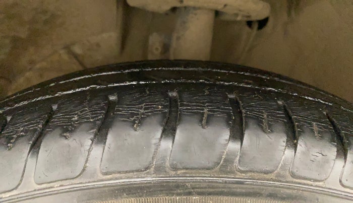 2019 Maruti Swift VXI, Petrol, Manual, 53,394 km, Left Front Tyre Tread