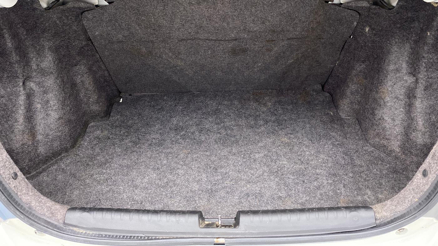 2014 Honda Amaze 1.2L I-VTEC S, Petrol, Manual, 1,11,164 km, Boot Inside