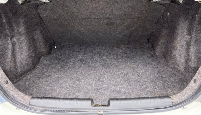 2014 Honda Amaze 1.2L I-VTEC S, Petrol, Manual, 1,11,164 km, Boot Inside