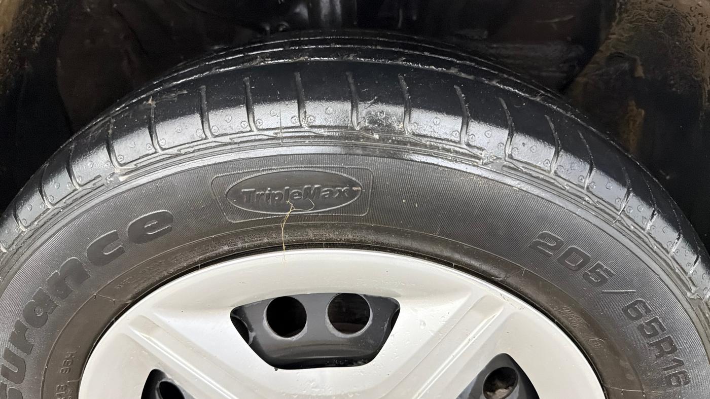 2021 KIA SELTOS HTK 1.5 PETROL, Petrol, Manual, 72,099 km, Right Front Tyre Tread