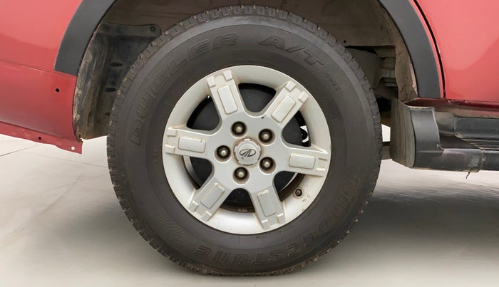 2014 Mahindra Xylo H8 ABS AIRBAG BS IV, Diesel, Manual, 82,595 km, Right Rear Wheel