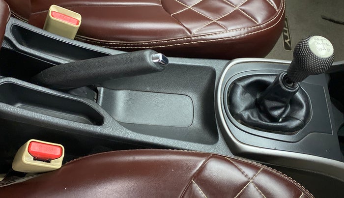 2018 Honda City V MT PETROL, Petrol, Manual, 68,055 km, Gear Lever