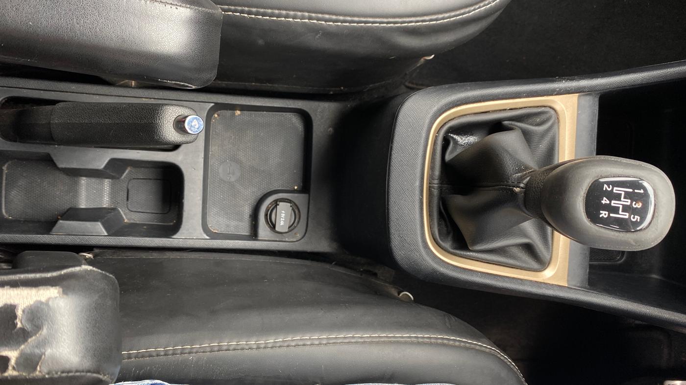 2024 Tata PUNCH ACCOMPLISHED MT CNG, CNG, Manual, 81,291 km, Gear Lever