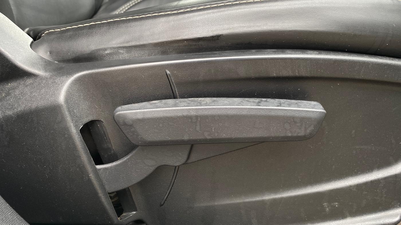 2024 Tata PUNCH ACCOMPLISHED MT CNG, CNG, Manual, 81,291 km, Driver Side Adjustment Panel