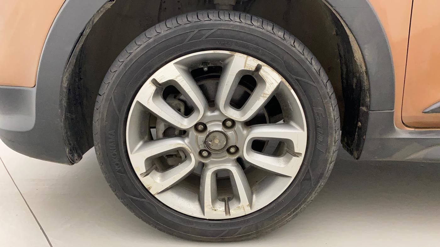 2016 Hyundai i20 Active 1.2 S, Petrol, Manual, 99,715 km, Left Front Wheel