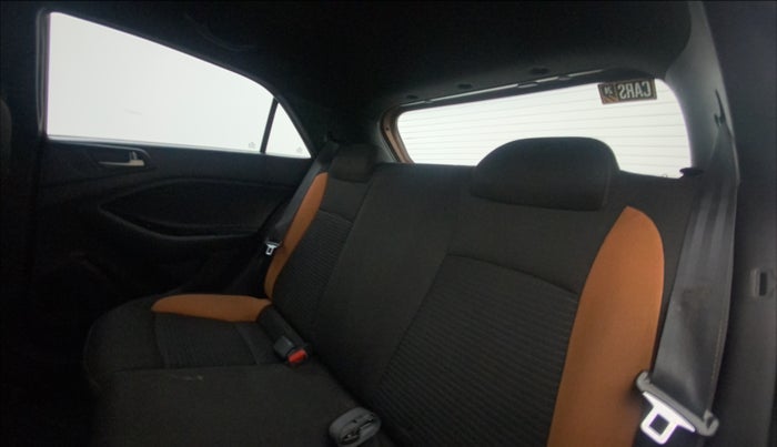 2016 Hyundai i20 Active 1.2 S, Petrol, Manual, 99,715 km, Right Side Rear Door Cabin