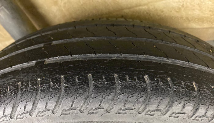 2019 Maruti S PRESSO VXI PLUS, Petrol, Manual, 60,493 km, Right Rear Tyre Tread