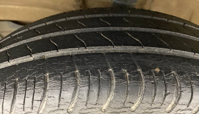 2019 Maruti S PRESSO VXI PLUS, Petrol, Manual, 60,493 km, Left Front Tyre Tread
