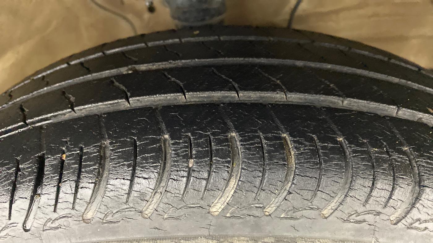 2019 Maruti S PRESSO VXI PLUS, Petrol, Manual, 60,493 km, Right Front Tyre Tread