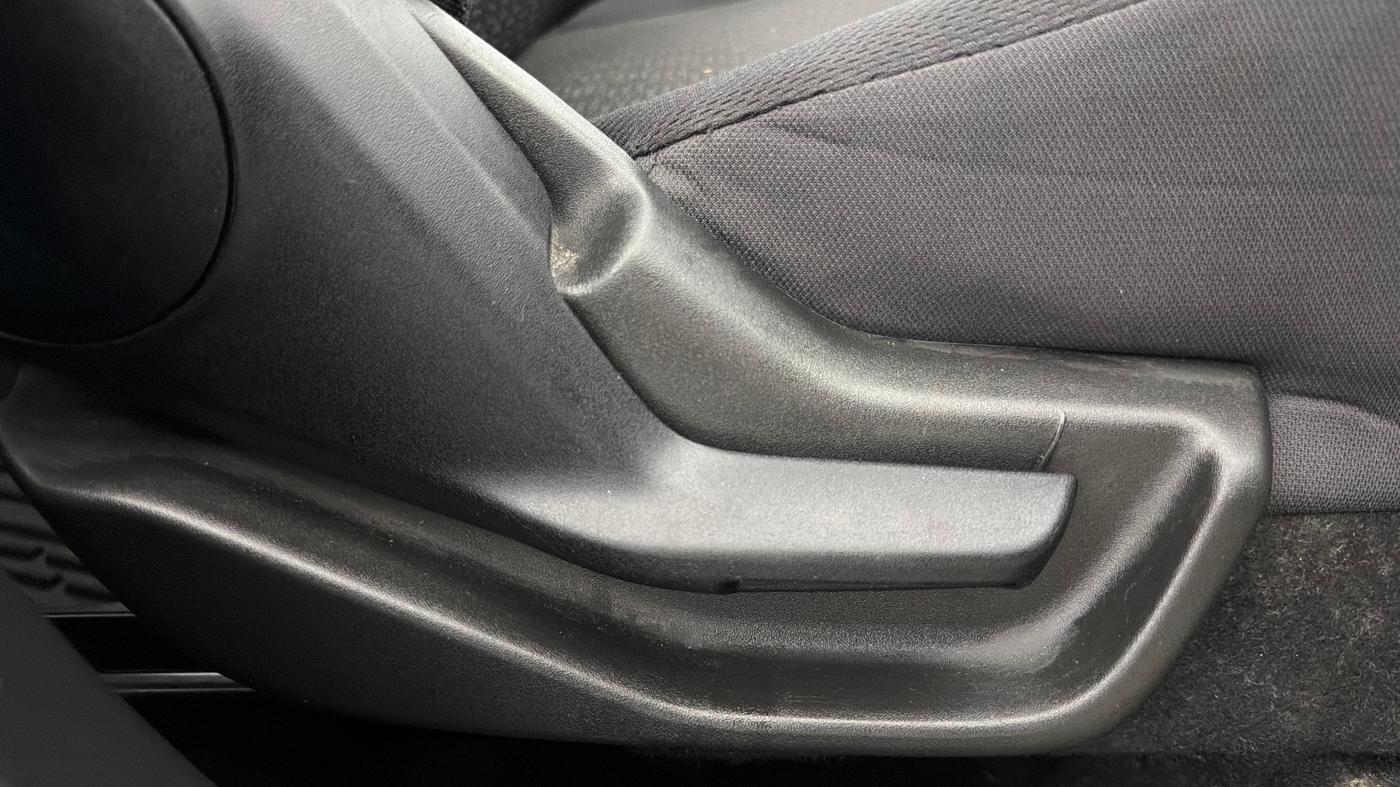 2025 Maruti BREZZA LXI S- CNG, CNG, Manual, 29,363 km, Driver Side Adjustment Panel