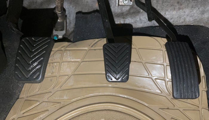 2014 Hyundai Eon ERA +, Petrol, Manual, 44,601 km, Pedals