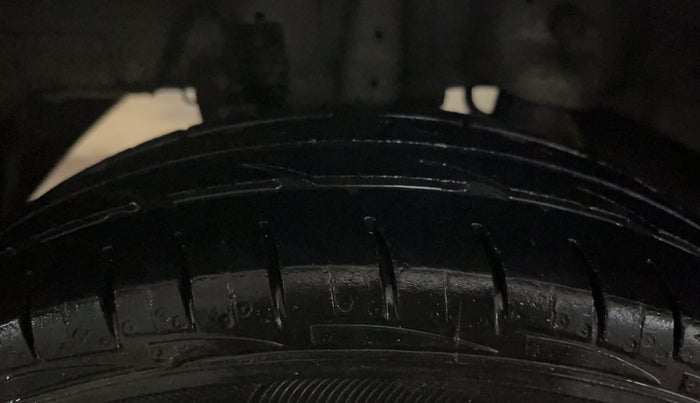 2014 Hyundai Eon ERA +, Petrol, Manual, 44,601 km, Right Rear Tyre Tread