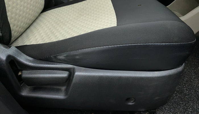 2020 Maruti Alto LXI, Petrol, Manual, 33,311 km, Driver Side Adjustment Panel
