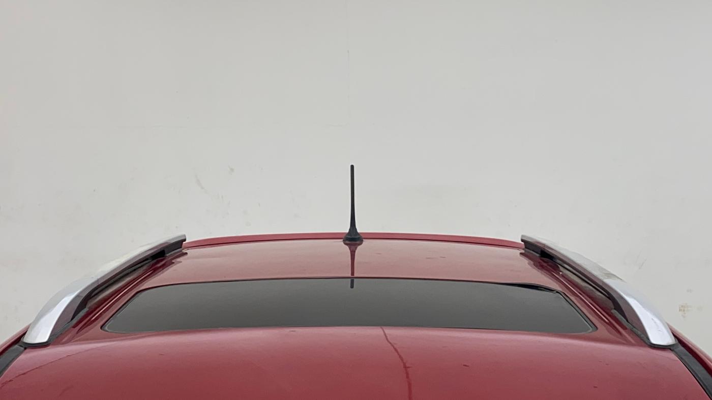 2019 Mahindra XUV300 W8 (O) 1.5 DIESEL, Diesel, Manual, 67,726 km, Moonroof/ Sunroof