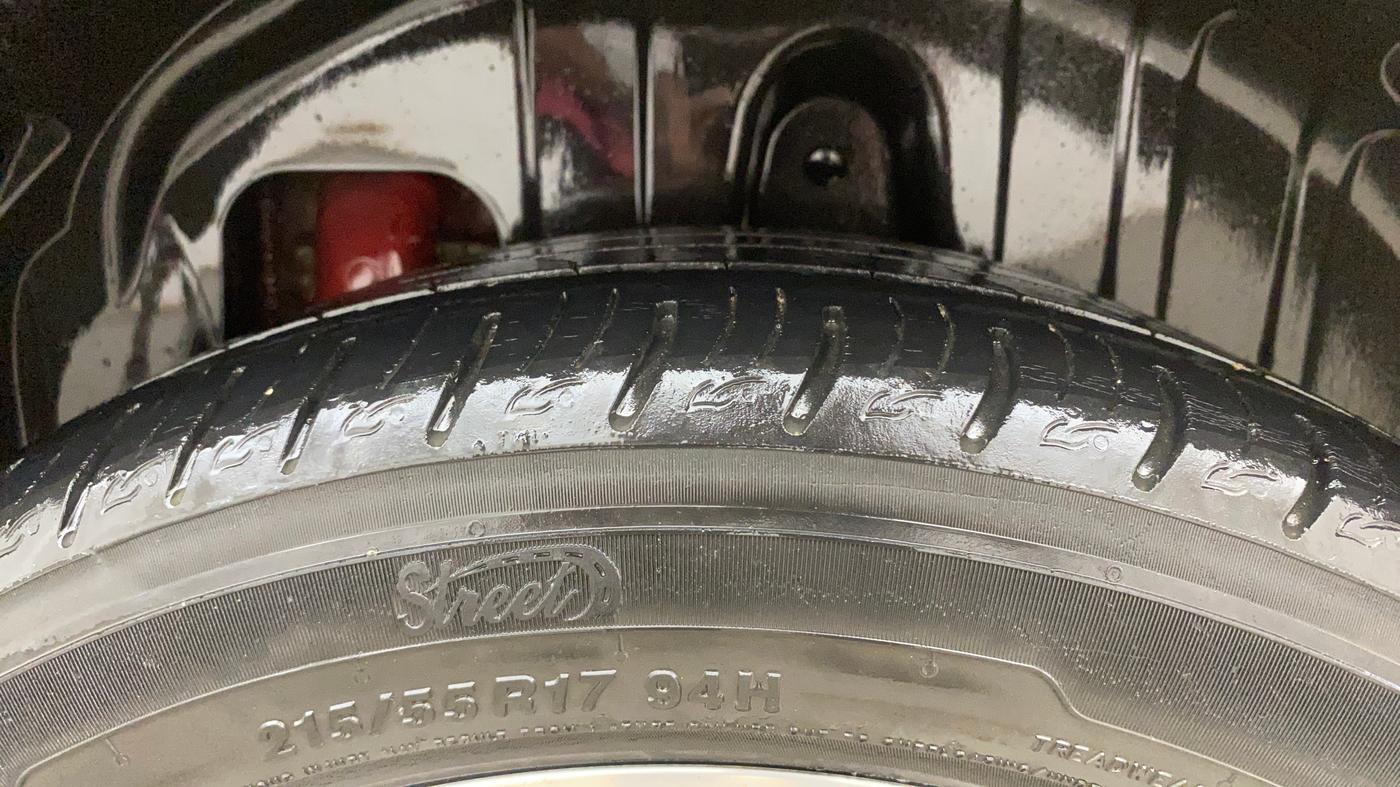 2019 Mahindra XUV300 W8 (O) 1.5 DIESEL, Diesel, Manual, 67,726 km, Left Rear Tyre Tread