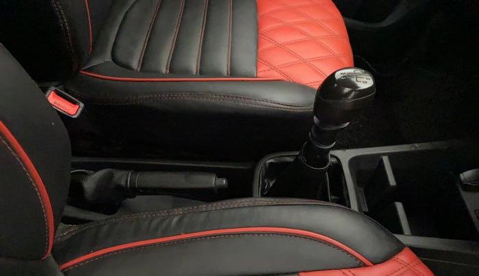 2020 Renault Kwid RXL, Petrol, Manual, 60,120 km, Gear Lever