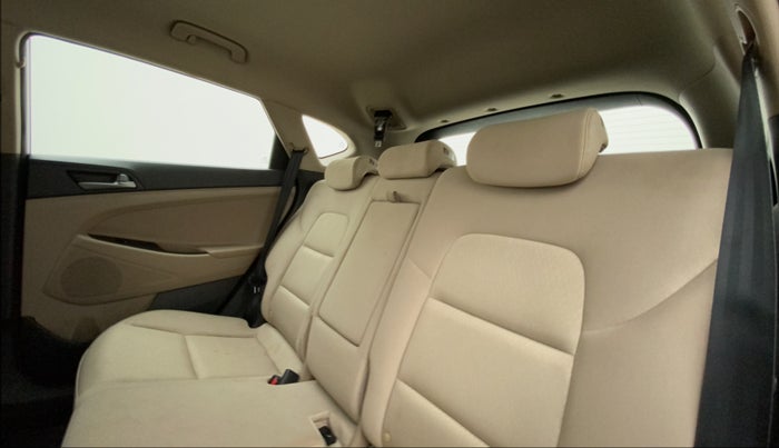 2018 Hyundai Tucson 2WD MT DIESEL, Diesel, Manual, 63,440 km, Right Side Rear Door Cabin