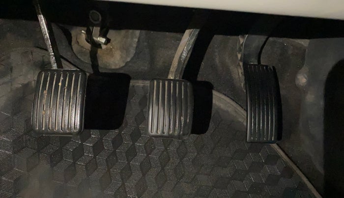 2022 Hyundai AURA S 1.2 CNG, CNG, Manual, 62,265 km, Pedals