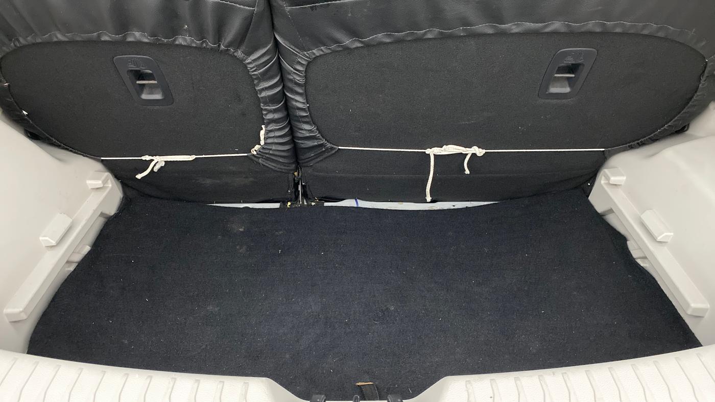 2019 Mahindra XUV300 1.2 W4 MT, Petrol, Manual, 18,143 km, Boot Inside