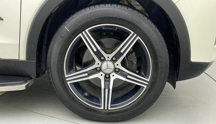 2019 Mahindra XUV300 1.2 W4 MT, Petrol, Manual, 18,143 km, Right Front Wheel