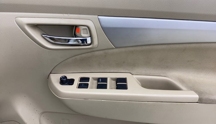 2016 Maruti Ertiga VXI, CNG, Manual, 69,787 km, Driver Side Door Panels Control