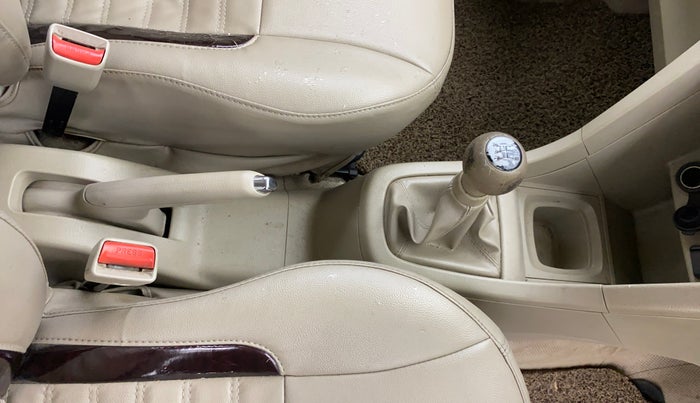 2016 Maruti Ertiga VXI, CNG, Manual, 69,787 km, Gear Lever