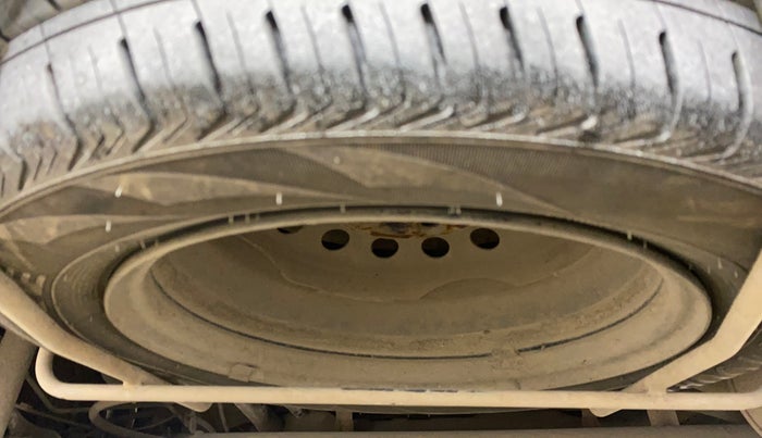 2016 Maruti Ertiga VXI, CNG, Manual, 69,787 km, Spare Tyre