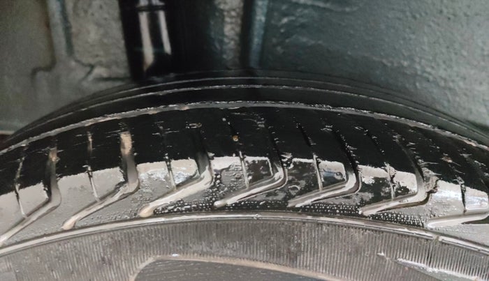 2021 Maruti New Wagon-R LXI CNG (O) 1.0, CNG, Manual, 43,307 km, Right Rear Tyre Tread