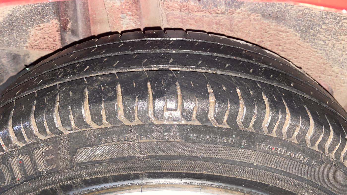 2018 Maruti Dzire VXI, Petrol, Manual, 94,507 km, Right Rear Tyre Tread