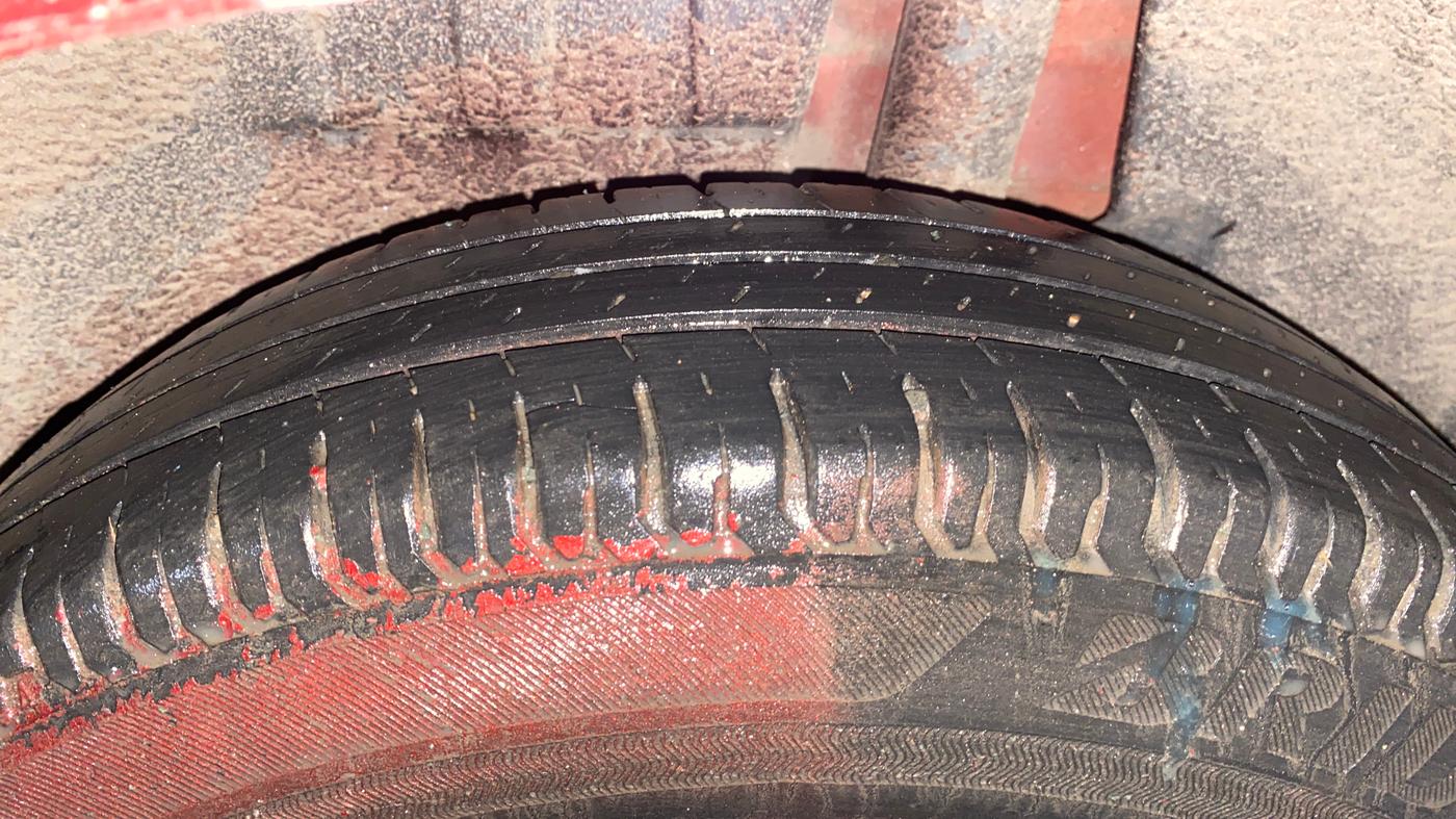 2018 Maruti Dzire VXI, Petrol, Manual, 94,507 km, Left Rear Tyre Tread