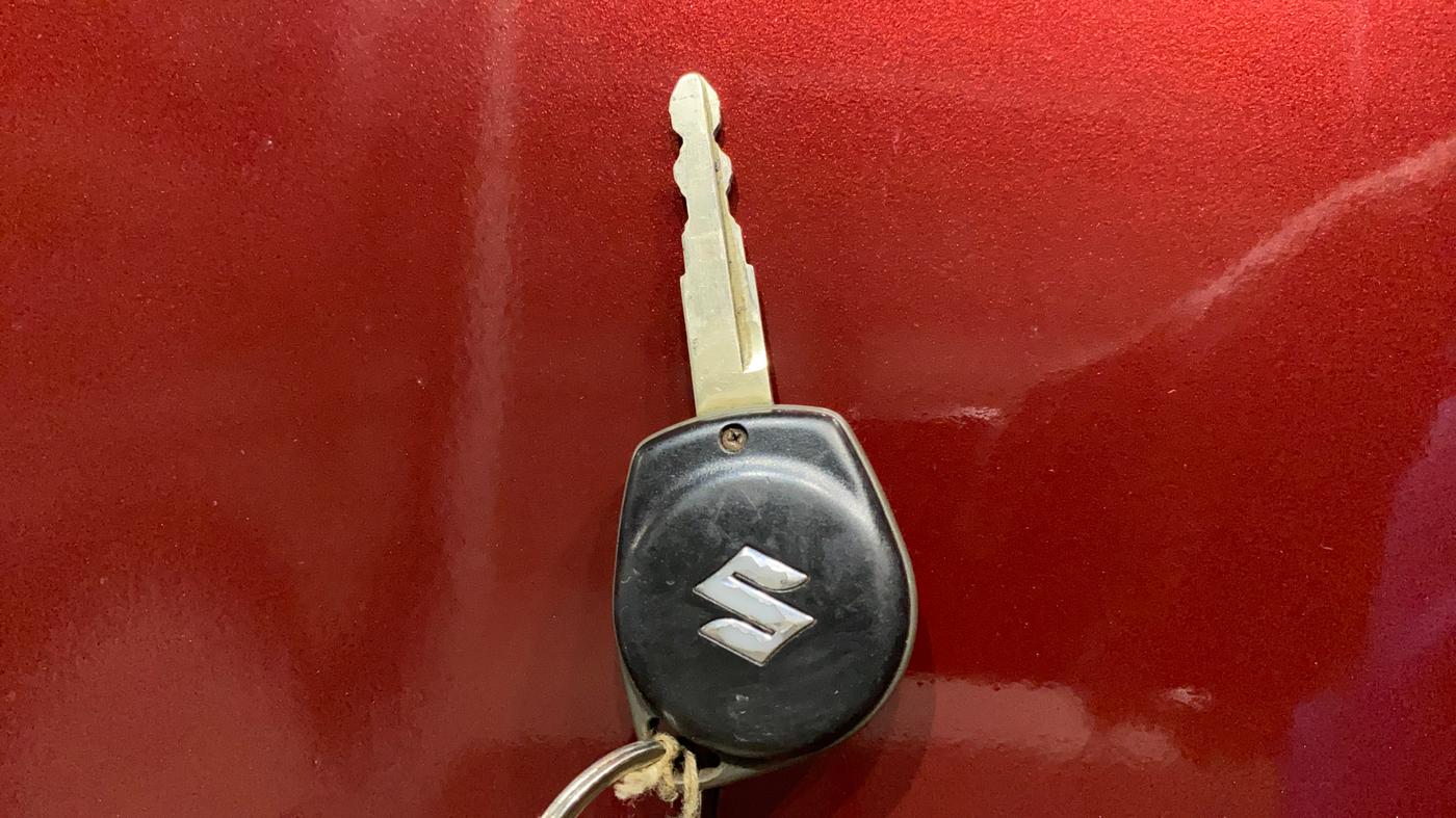 2018 Maruti Dzire VXI, Petrol, Manual, 94,507 km, Key Close Up