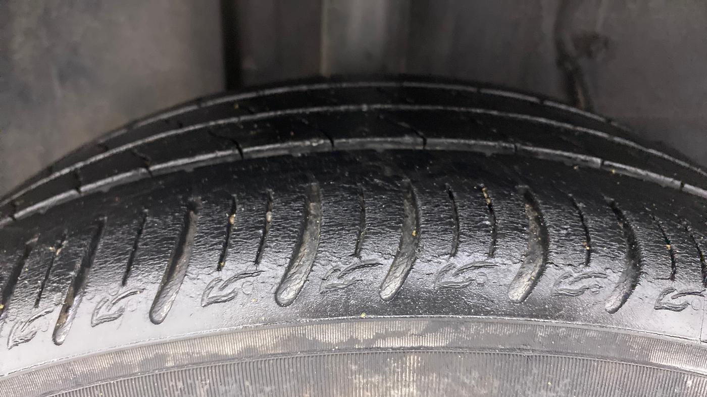 2020 Tata ALTROZ XZ PETROL, Petrol, Manual, 41,505 km, Right Rear Tyre Tread