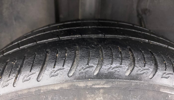 2020 Tata ALTROZ XZ PETROL, Petrol, Manual, 41,505 km, Right Rear Tyre Tread