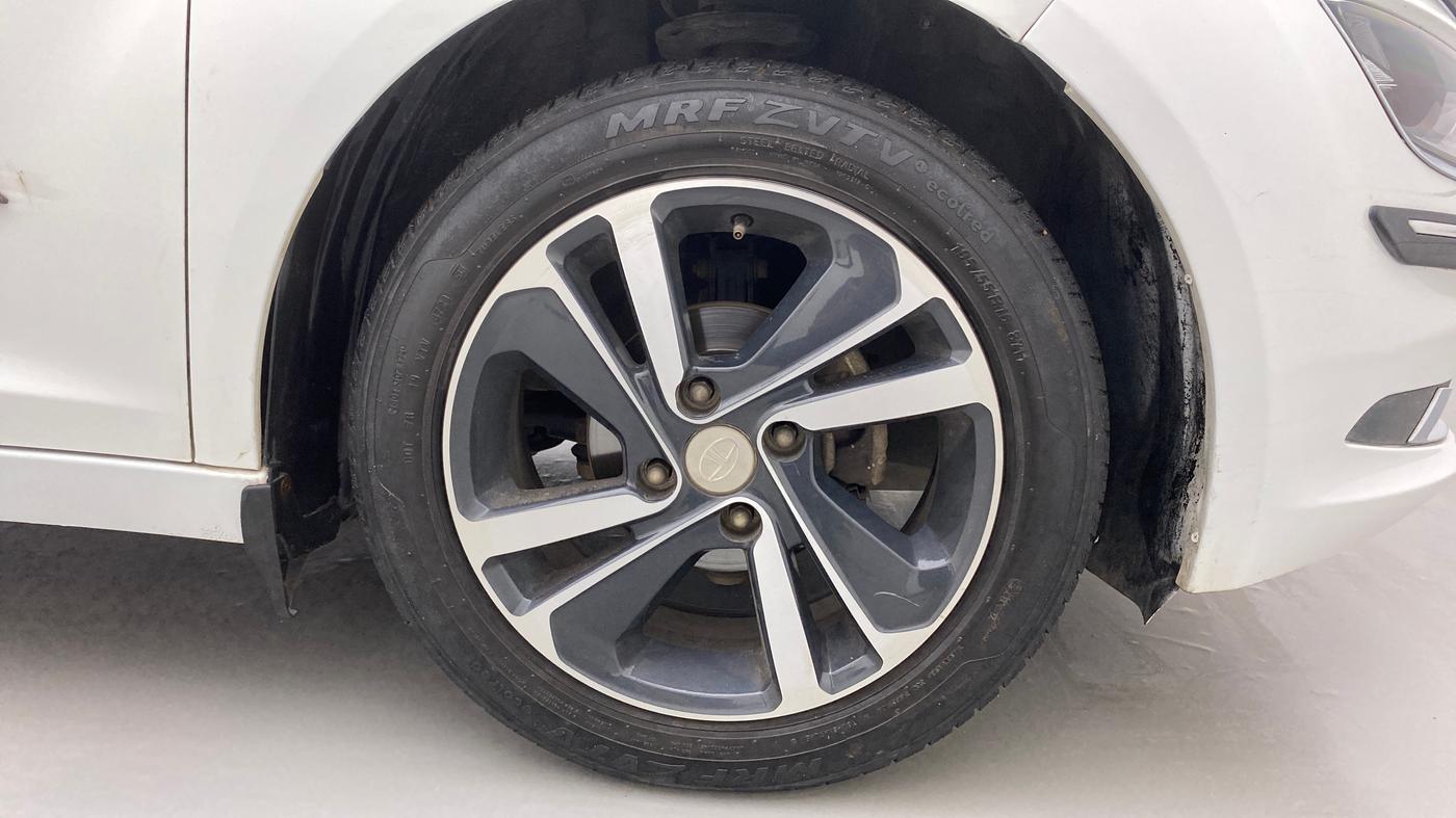 2020 Tata ALTROZ XZ PETROL, Petrol, Manual, 41,505 km, Right Front Wheel