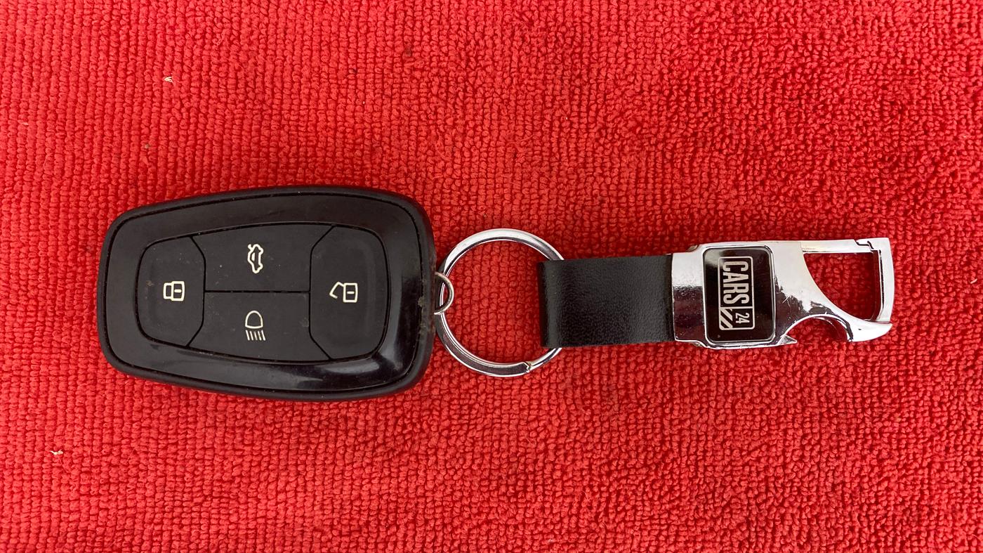 2020 Tata ALTROZ XZ PETROL, Petrol, Manual, 41,505 km, Key Close Up