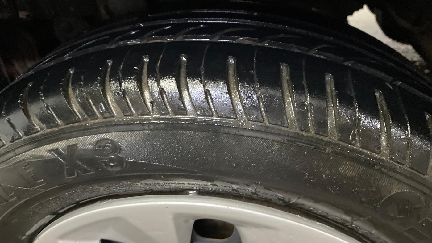 2019 Mahindra KUV 100 NXT K2 P 6 STR, Petrol, Manual, 70,016 km, Right Rear Tyre Tread