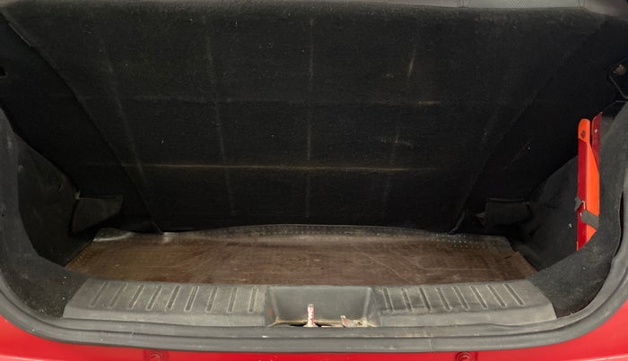 2019 Mahindra KUV 100 NXT K2 P 6 STR, Petrol, Manual, 70,016 km, Boot Inside