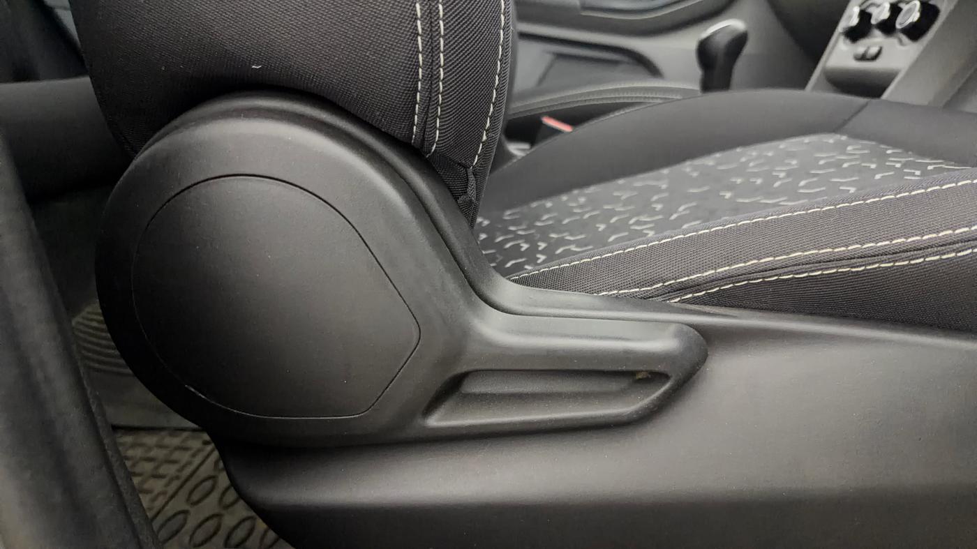 2021 Tata Tiago XT Limited Edition, Petrol, Manual, 49,085 km, Driver Side Adjustment Panel