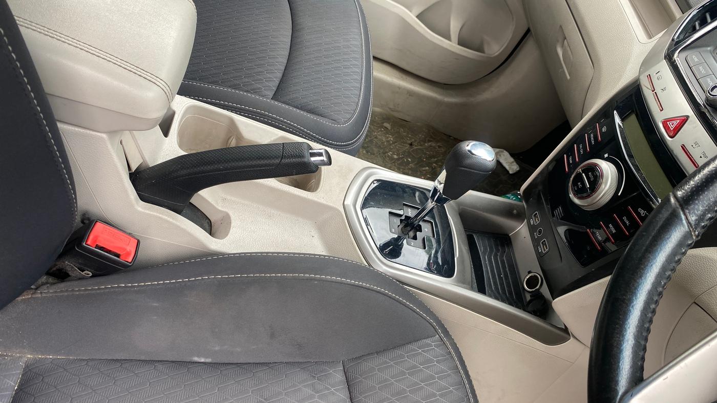 2019 Mahindra XUV300 W8 1.5 DIESEL AMT, Diesel, Automatic, 47,935 km, Gear Lever