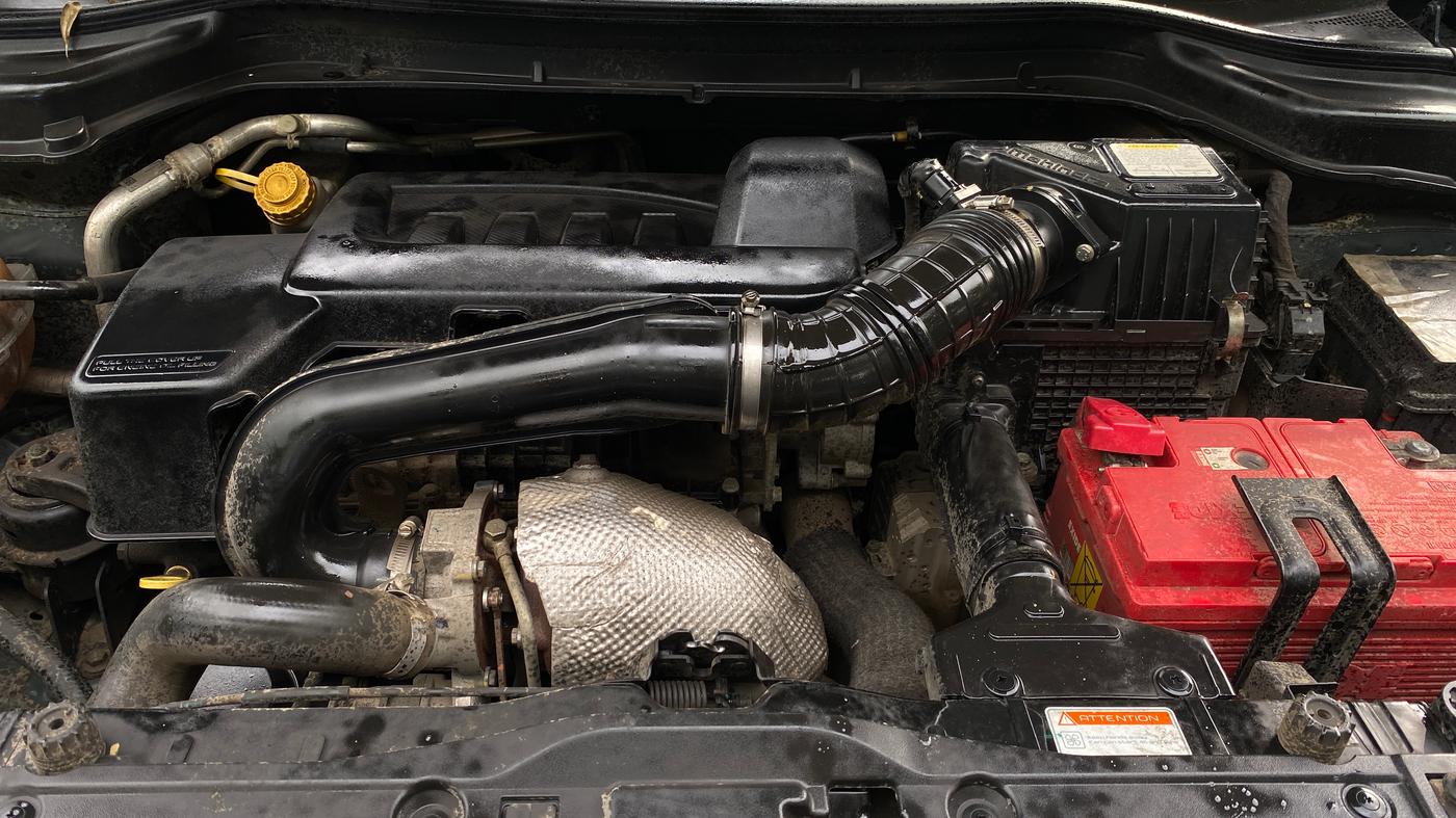 2019 Mahindra XUV300 W8 1.5 DIESEL AMT, Diesel, Automatic, 47,935 km, Engine View