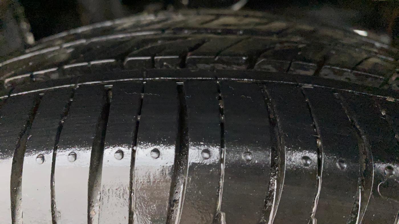 2013 Maruti Alto K10 LXI, Petrol, Manual, 9,683 km, Left Rear Tyre Tread
