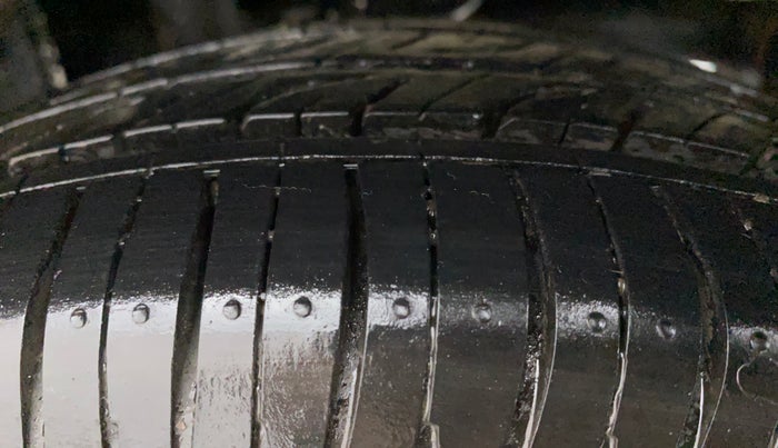 2013 Maruti Alto K10 LXI, Petrol, Manual, 9,683 km, Left Rear Tyre Tread