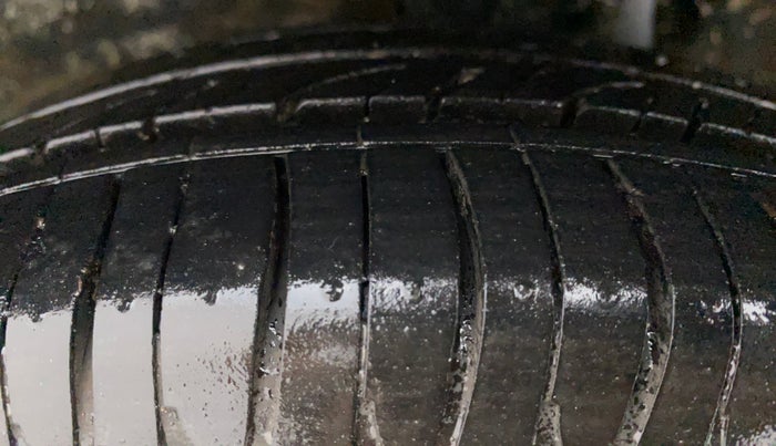 2013 Maruti Alto K10 LXI, Petrol, Manual, 9,683 km, Left Front Tyre Tread