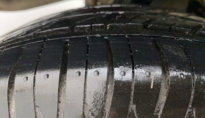 2013 Maruti Alto K10 LXI, Petrol, Manual, 9,683 km, Right Rear Tyre Tread