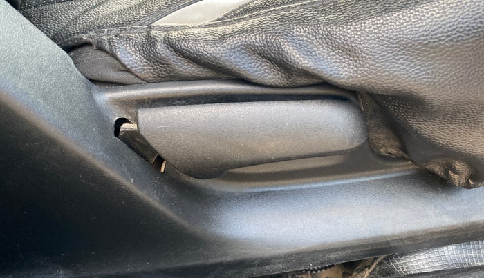 2016 Maruti Swift LXI (O), Petrol, Manual, 59,711 km, Driver Side Adjustment Panel