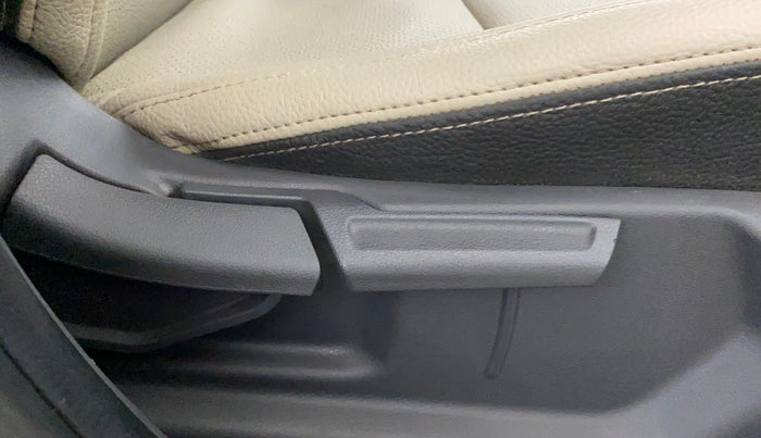 2019 Hyundai GRAND I10 NIOS SPORTZ AMT 1.2 KAPPA VTVT, Petrol, Automatic, 41,171 km, Driver Side Adjustment Panel