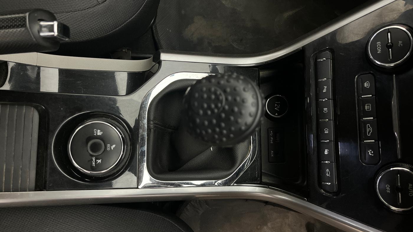 2018 Tata NEXON XZ PLUS PETROL, Petrol, Manual, 29,820 km, Gear Lever