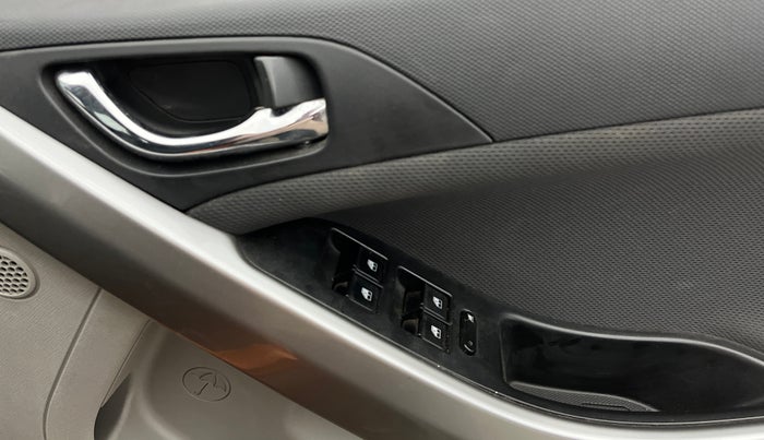 2018 Tata NEXON XZ PLUS PETROL, Petrol, Manual, 29,965 km, Driver Side Door Panels Control